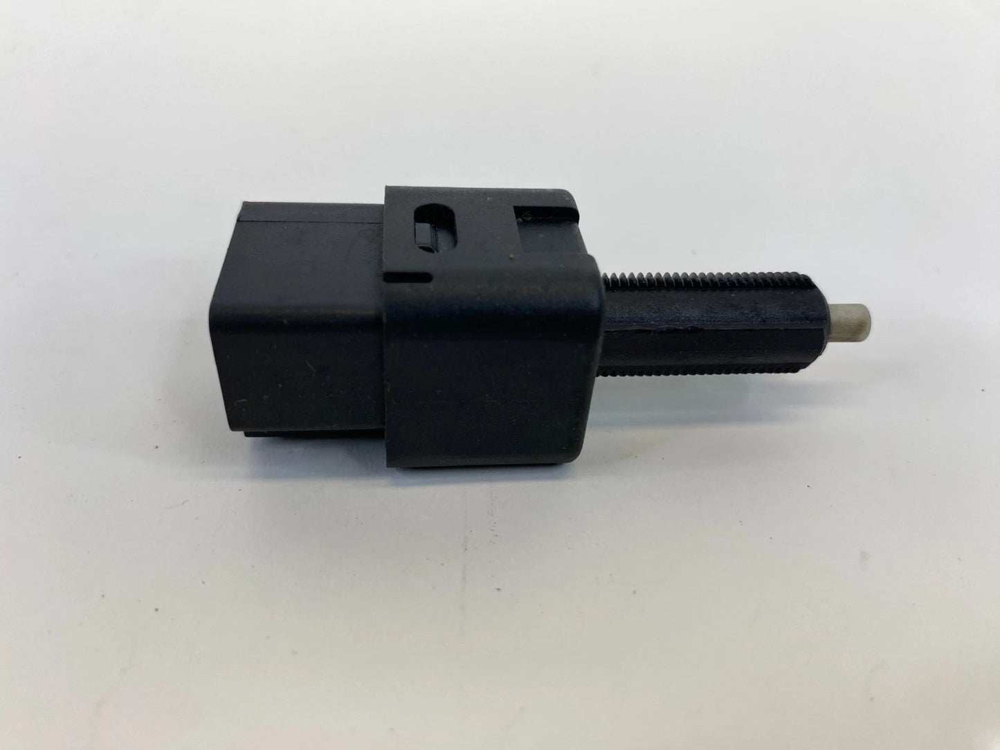 2007-2012 NISSAN ALTIMA BRAKE STOP LAMP LIGHT STOPLAMP BUTTON SWITCH OEM