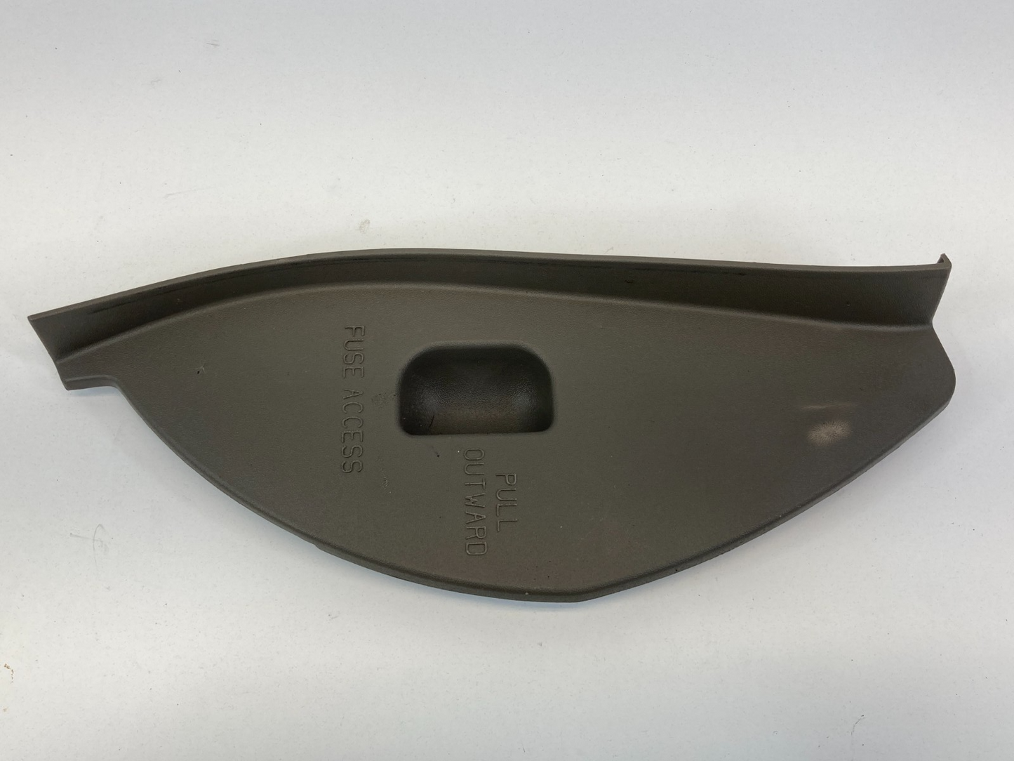 2006 2007 Mitsubishi Endeavor Dash Left End Cover Access Fuse Box Lid MR564849