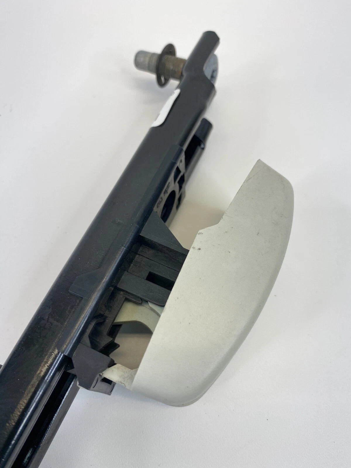 2007-2009 DODGE CALIBER FRONT LEFT SIDE SEAT BELT HEIGHT ADJUSTER 6035809G5E