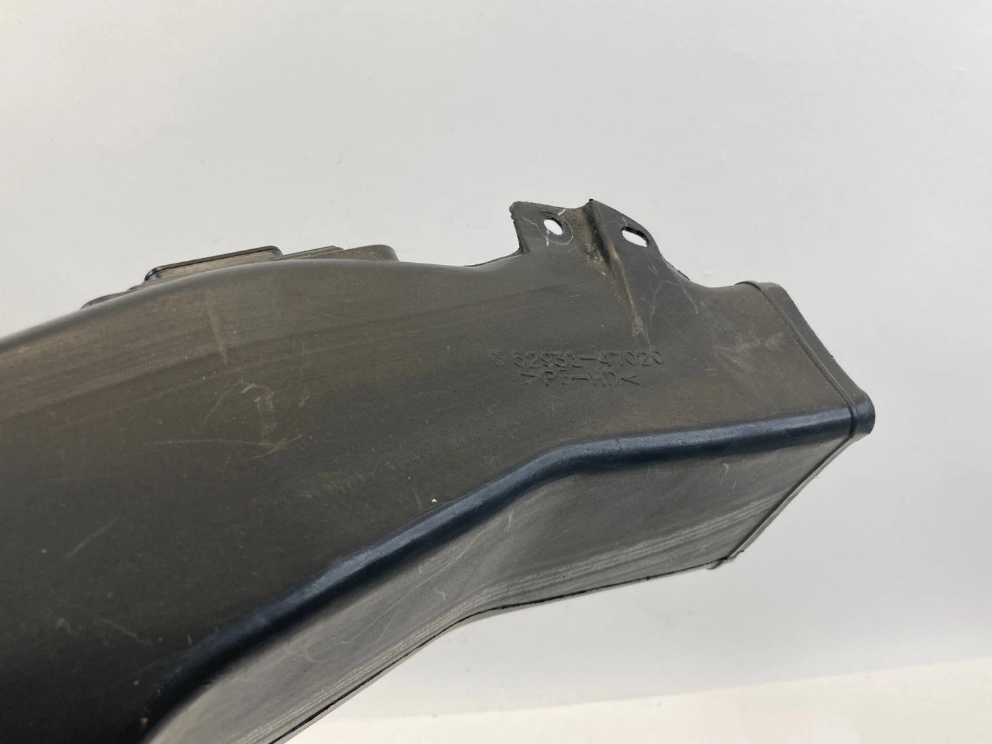 2004-2009 TOYOTA PRIUS 1.5L AIR INTAKE DUCT HOSE PIPE RESISTOR OEM 62931-47020