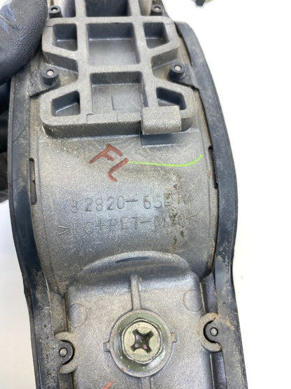 2003-2006 Suzuki XL-7 Front Left Driver Side Exterior Door Handle 82820-65D10