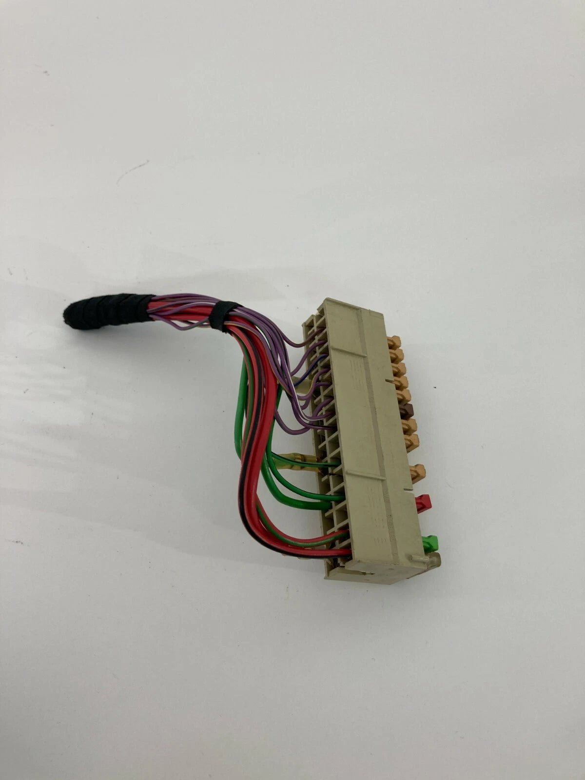 1998 98 BMW 740IL 4.4L SMALL FUSE BOX RELAY BLOCK HOLDER ASSEMBLY 8366634 OEM