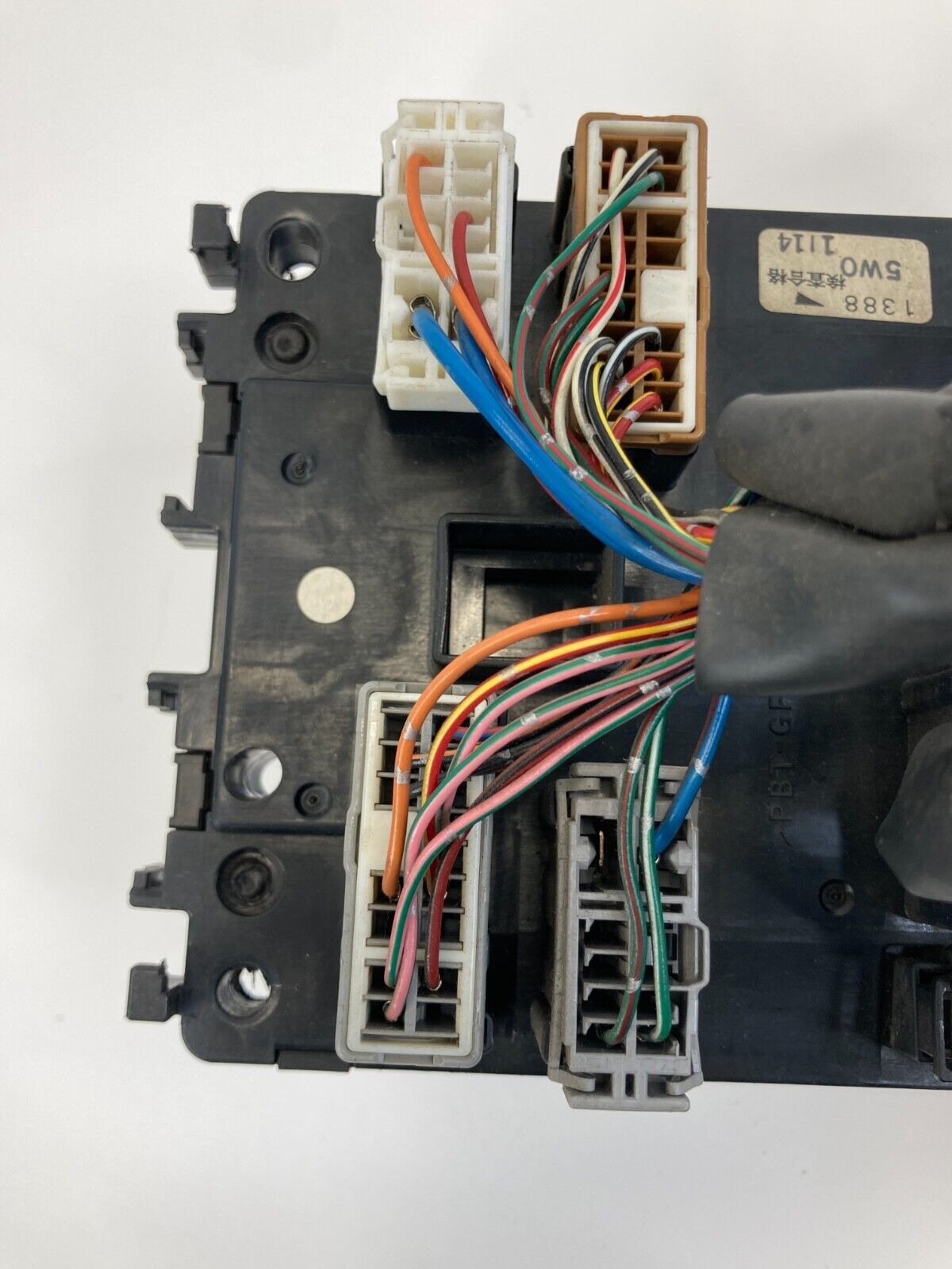 2002-2004 Nissan Pathfinder Dash Interior Fuse Box Junction Block 24350-5W900