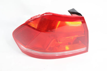 2012-2015 VOLKSWAGEN PASSAT OUTER LEFT DRIVER TAILLIGHT LAMP HALOGEN 561945095
