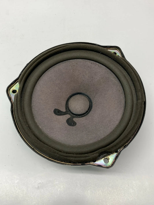 2003-2005 KIA RIO FRONT RIGHT PASSENGER SIDE DOOR AUDIO SPEAKER 96330-FD000 OEM