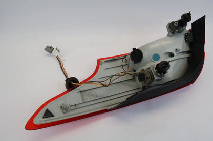 15-18 FORD FOCUS SEDAN REAR LEFT OUTER TAILLIGHT TAIL LAMP UNIT F1EB-13405-F OEM