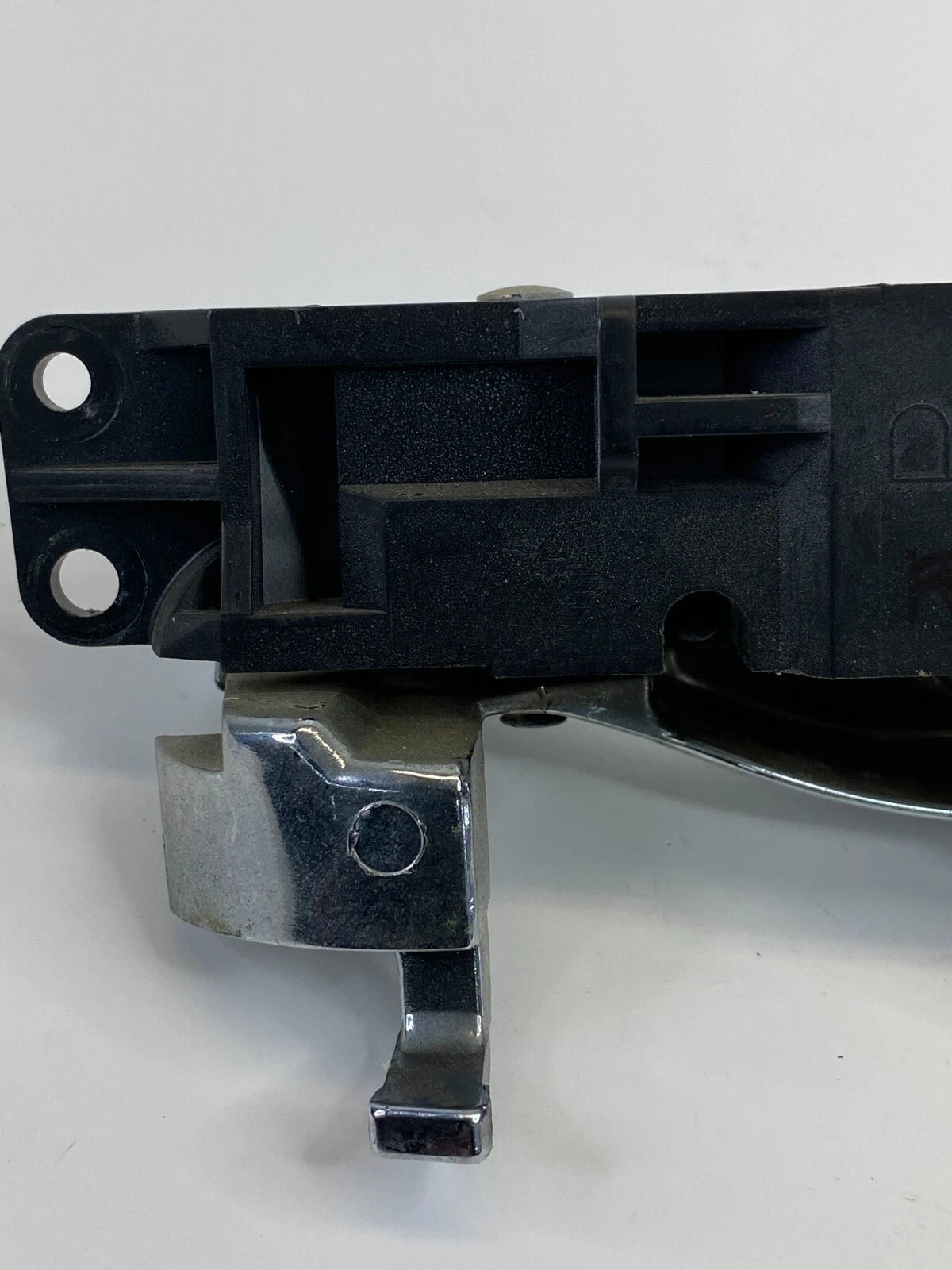 2000-2005 CADILLAC DEVILLE REAR RIGHT PASSENGER SIDE INTERIOR DOOR HANDLE OEM