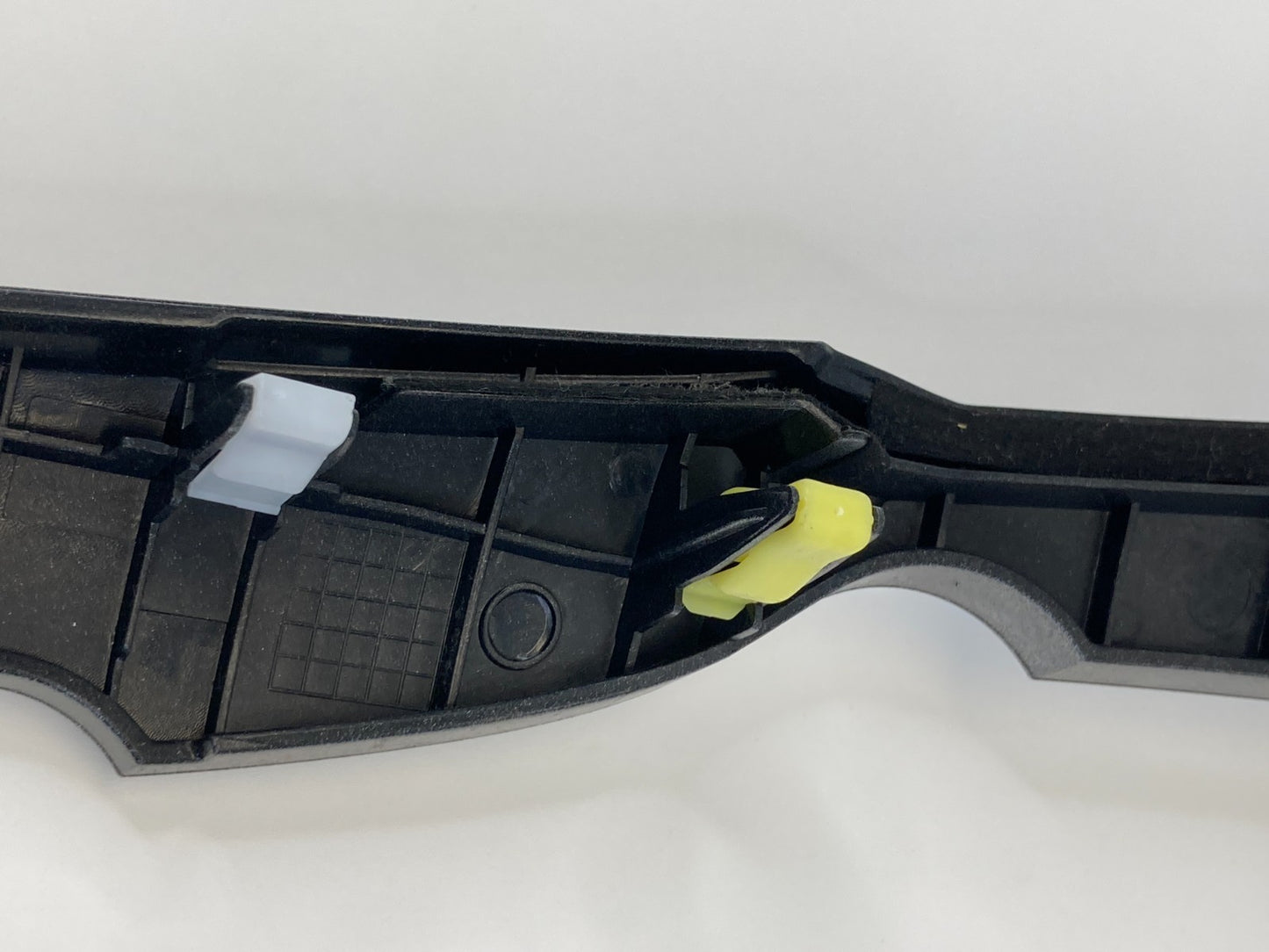2011 2012 Toyota Avalon Center Dash Radio Bezel Trim Panel 55422-07010 OEM