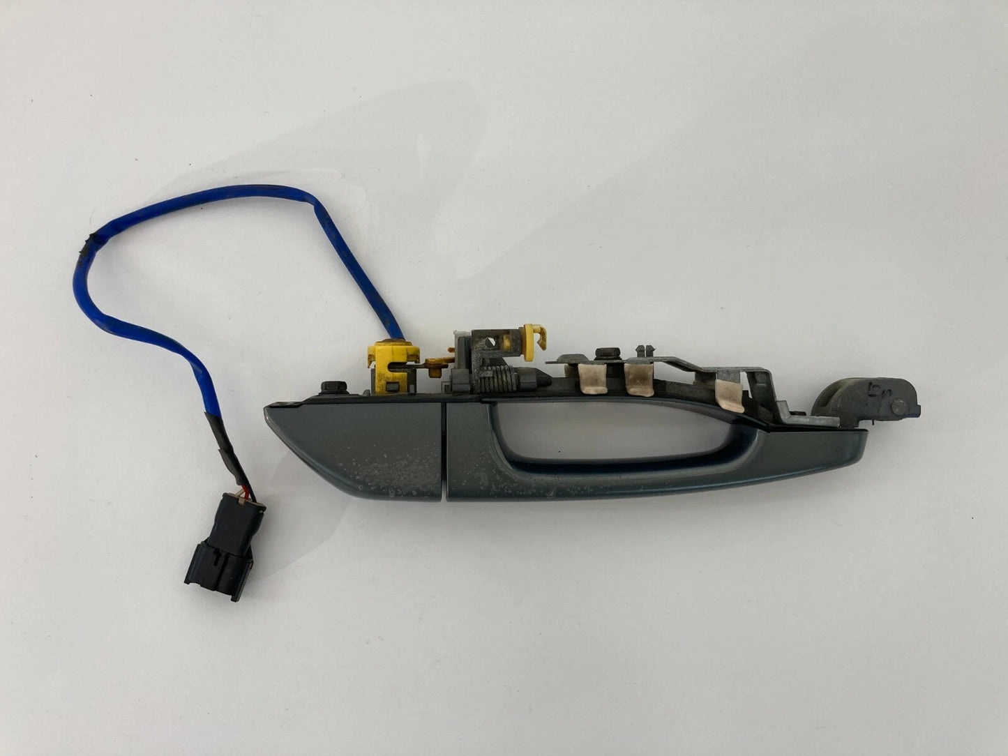 2007 2008 HYUNDAI ENTOURAGE FRONT RIGHT SIDE EXTERIOR DOOR HANDLE ASSEMBLY OEM