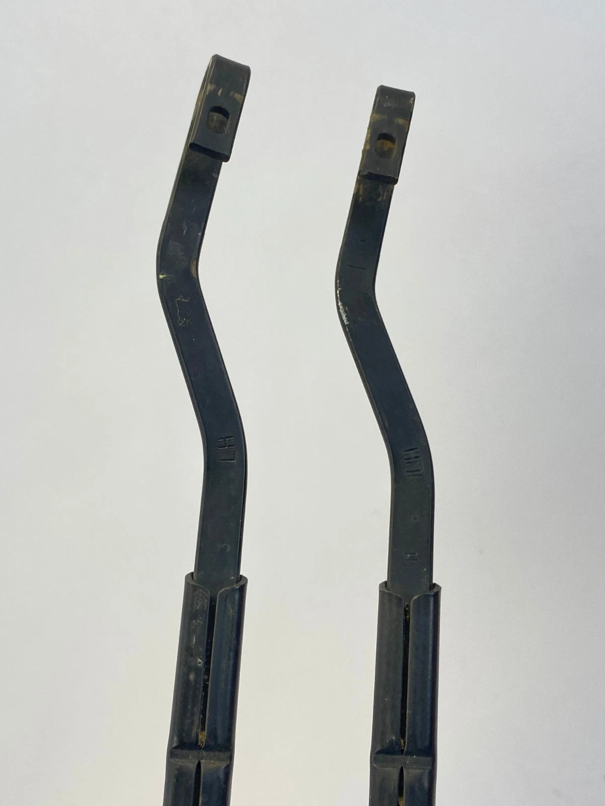 2002-2013 MINI COOPER FRONT WINDSHIELD WIPER ARMS DRIVER PASSENGERS OEM 80005586
