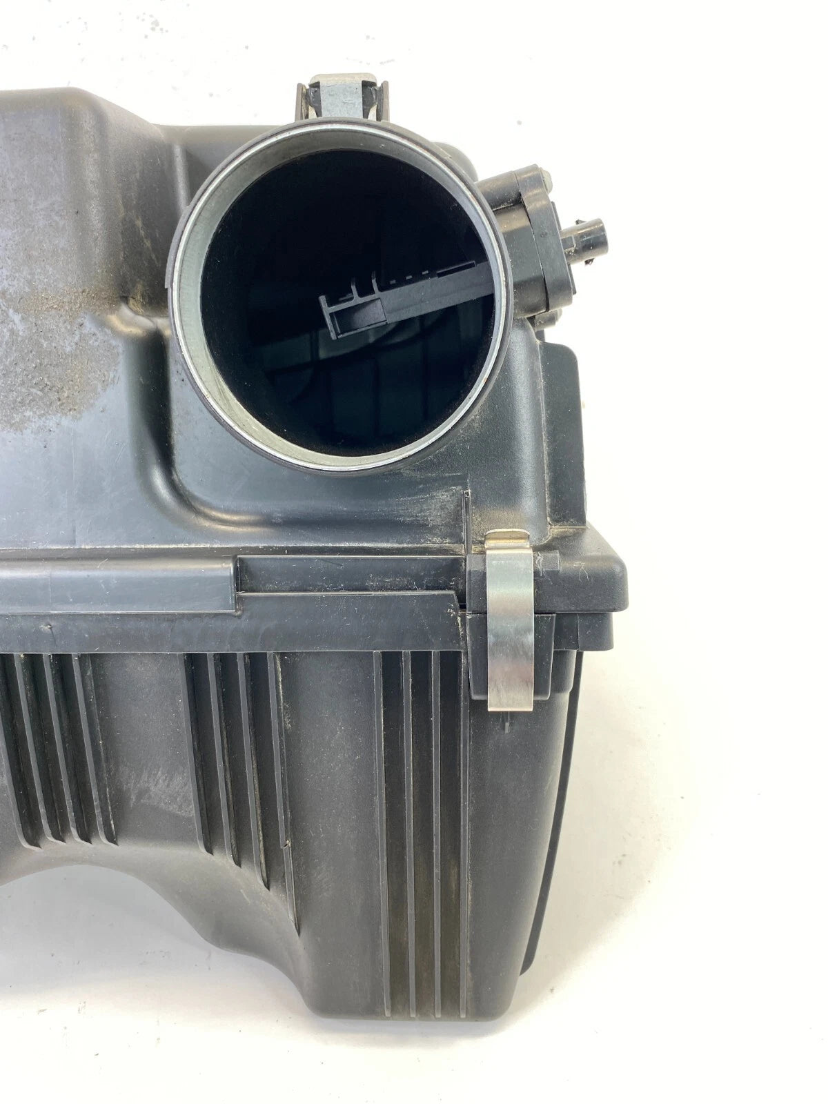 2013-2017 BMW X3 2.0L AWD AIR INTAKE CLEANER FILTER BOX ASSEMBLY 761693201 OEM