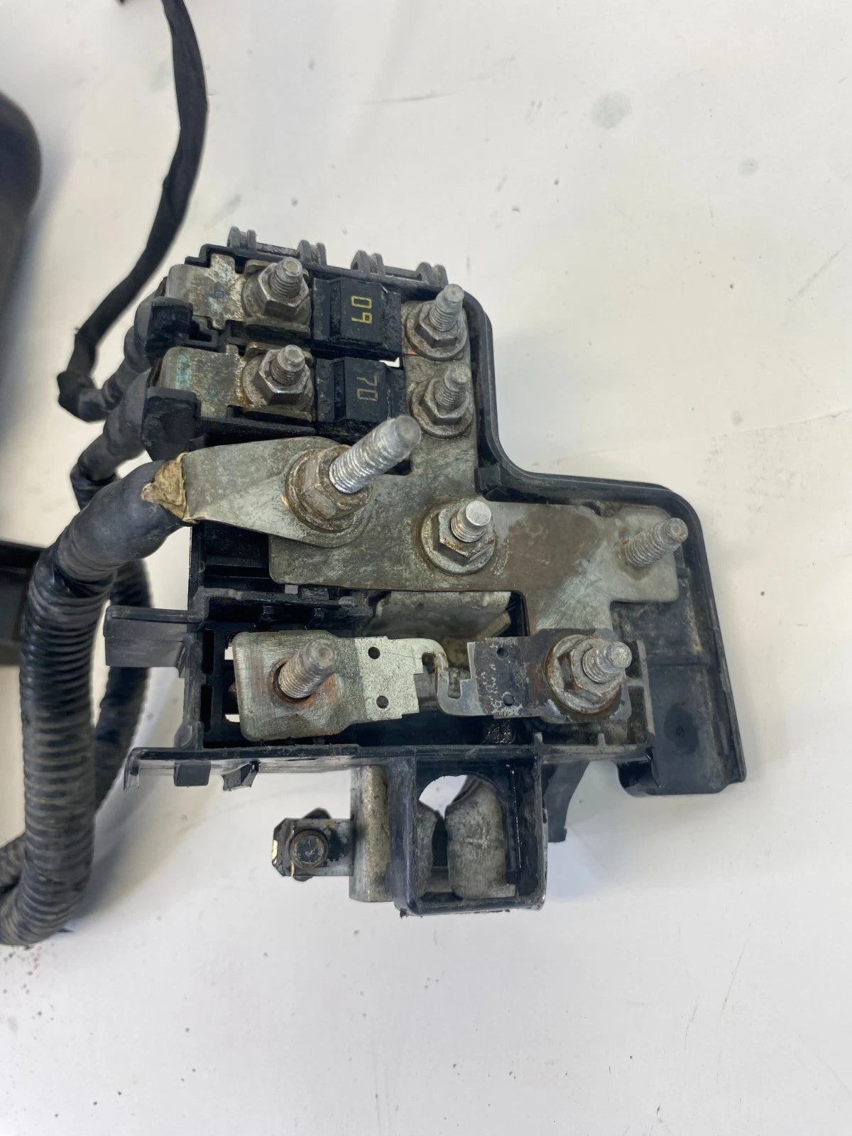 2013-2016 DODGE DART 2.4L ENGINE COMPARTMENT FUSE REALAY BOX W/ COVER OEM