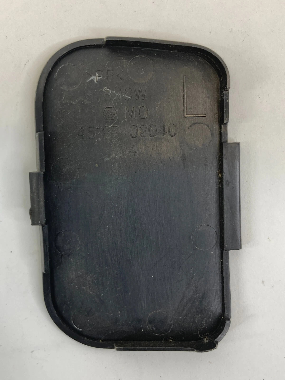 2009 2010 TOYOTA MATRIX LEFT STEERING WHEEL HOLE COVER TRIM BEZEL 45187-02040