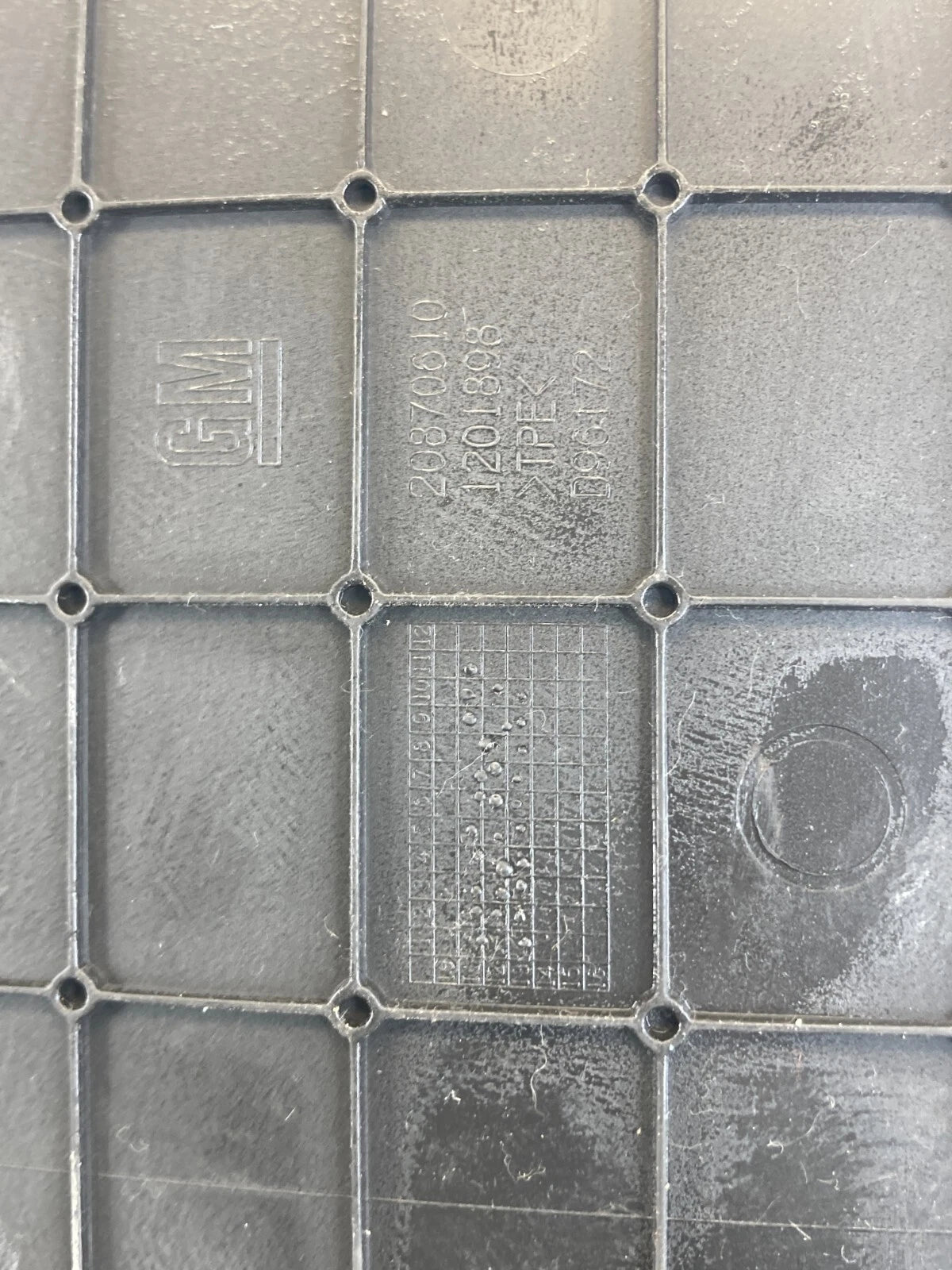 2012-2015 CHEVROLET CAPTIVA SPORT CENTER CONSOLE LINER MAT INSERT 20870610 OEM