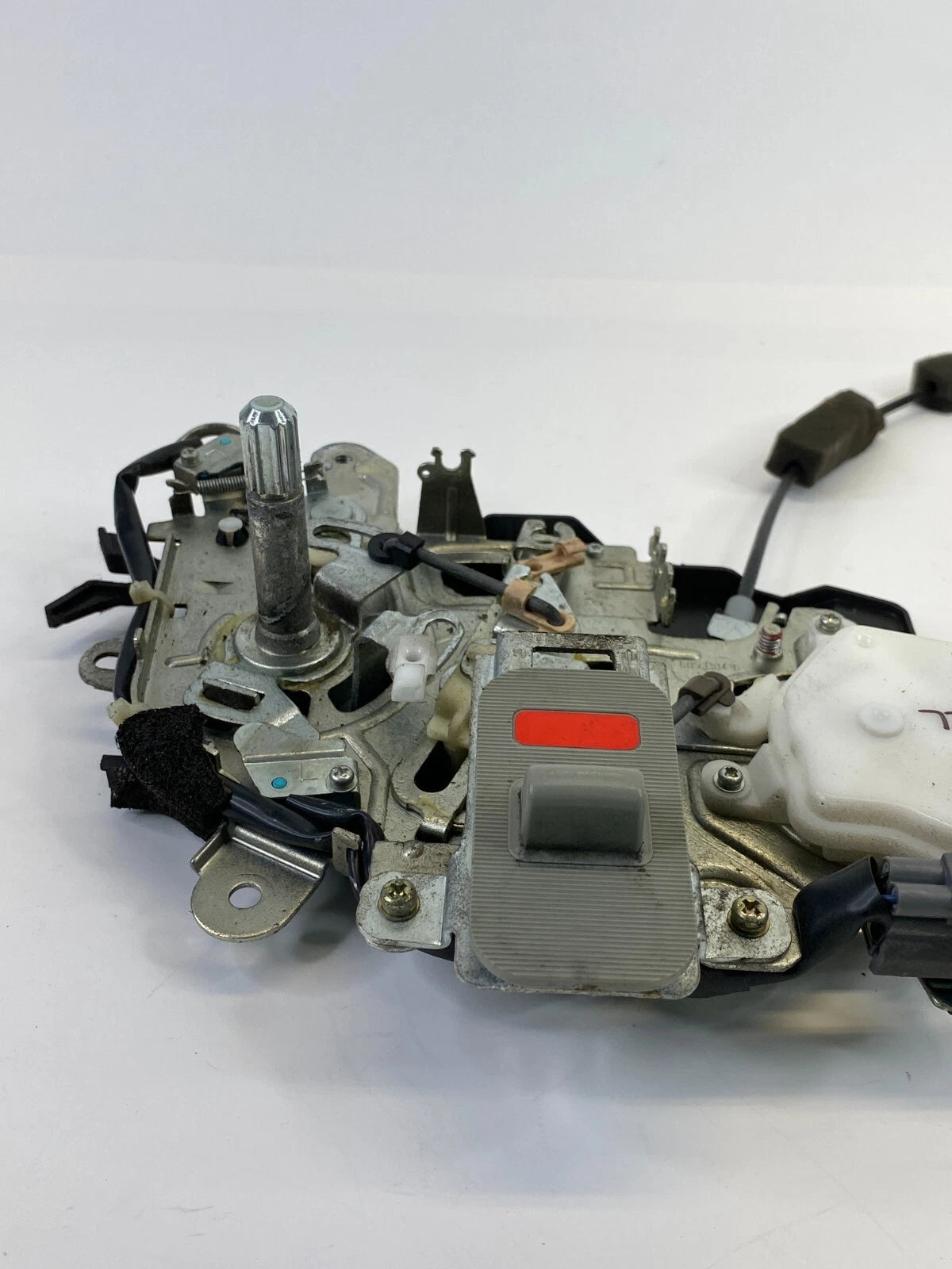 2005-2007 HONDA ODYSSEY REAR LEFT SIDE SLIDING DOOR HANDLE REMOTE ACTUATOR ASSY