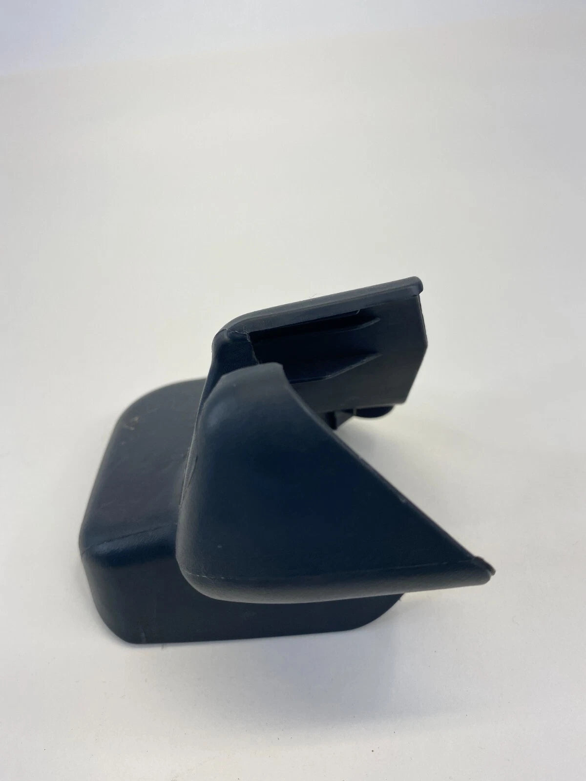 09-13 TOYOTA COROLLA FRONT LEFT SEAT TRACK END OUTER COVER TRIM 72138-02110 OEM