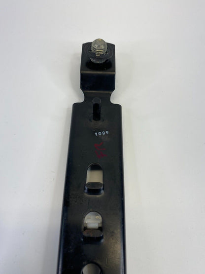 2005 2006 Hyundai Elantra Front Right Passenger Seat Belt Adjuster Height OEM