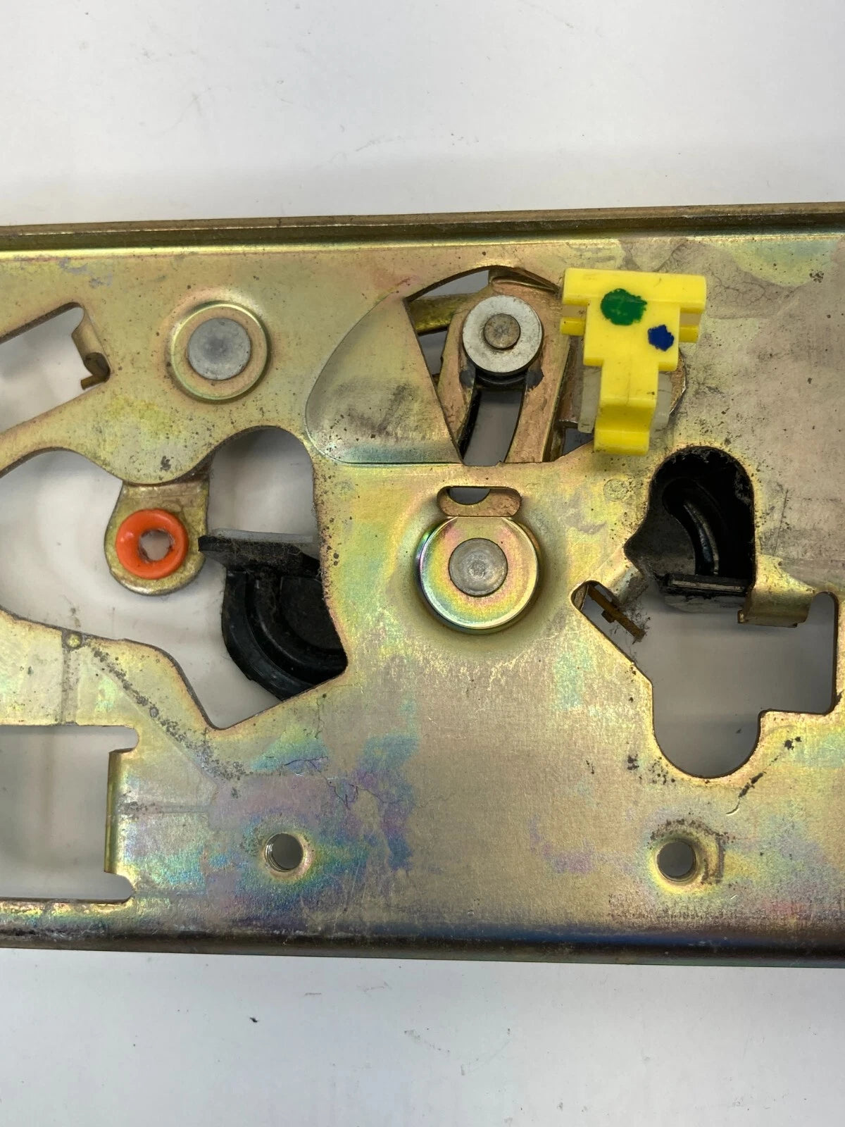2004-2008 FORD F-150 EXTENDED CAB REAR LEFT DOOR LOCK LATCH ACTUATOR CENTER