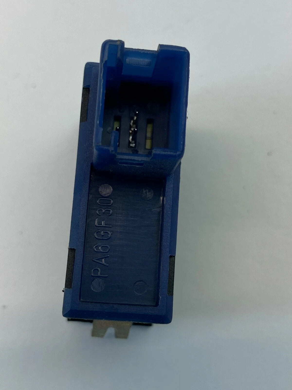 1995-2001 BMW 740IL REAR TRUNK RELEASE LID BUTTON OPENER SWITCH 61318365579 OEM