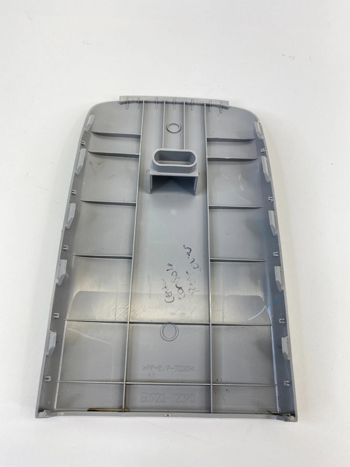 2009 2010 TOYOTA COROLLA REAR CENTER CONSOLE COVER CAP TRIM BEZEL 58923-12090