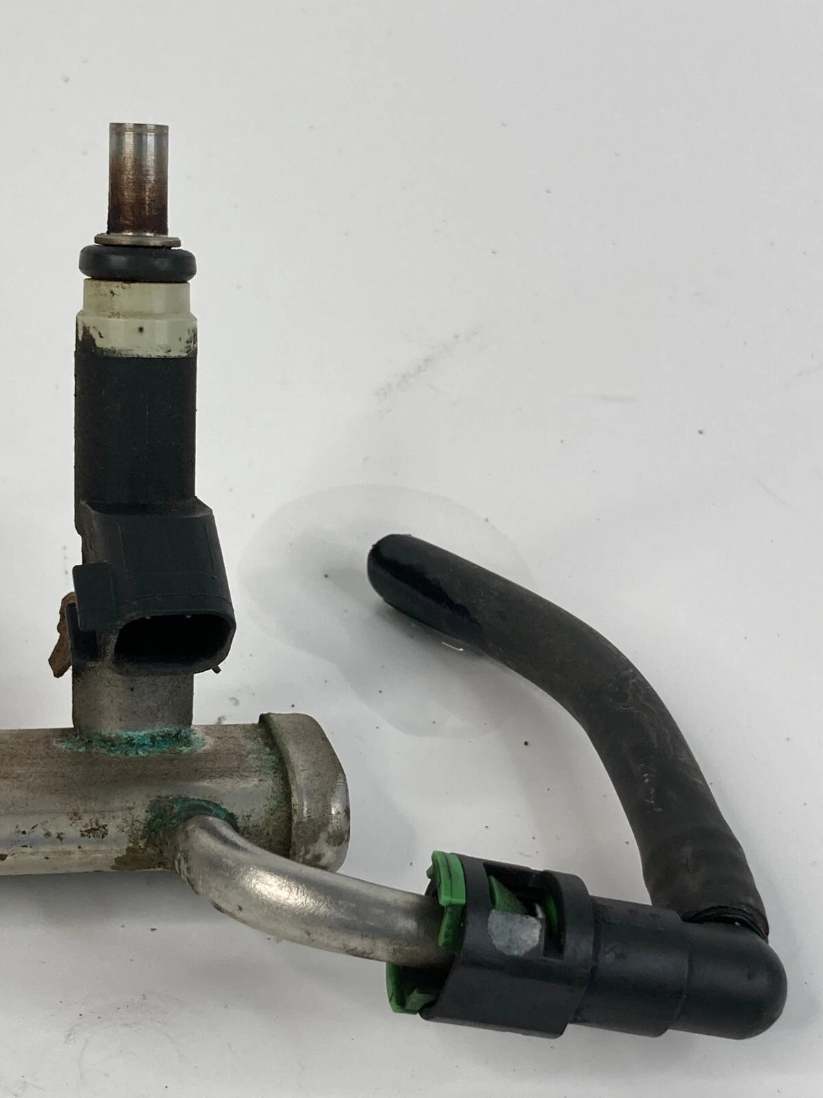 2008-2014 DODGE AVENGER 2.4L A/T FUEL INJECTOR RAIL SET 04891577AB OEM