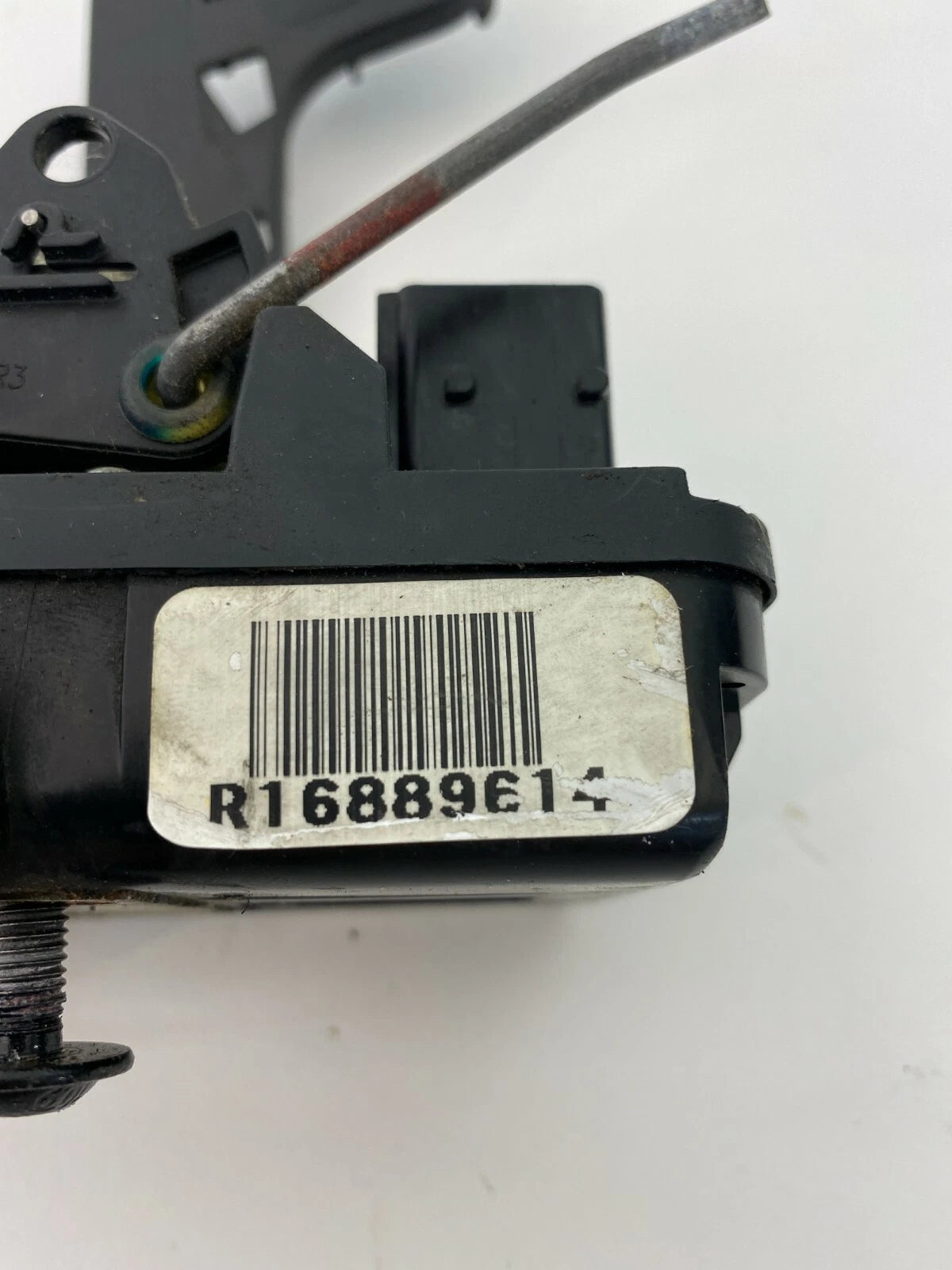 2005-2009 CHEVROLET EQUINOX REAR RIGHT DOOR LOCK LATCH ACTUATOR R16889614 OEM