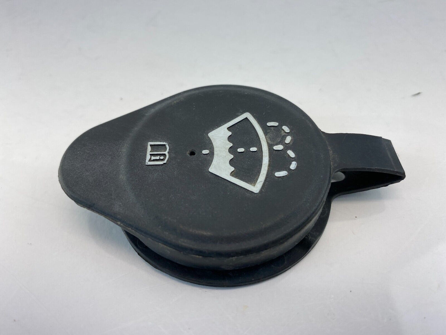 02-09 Chevrolet Trailblazer Windshield Wiper Washer Fluid Reservoir Cap Lid OEM