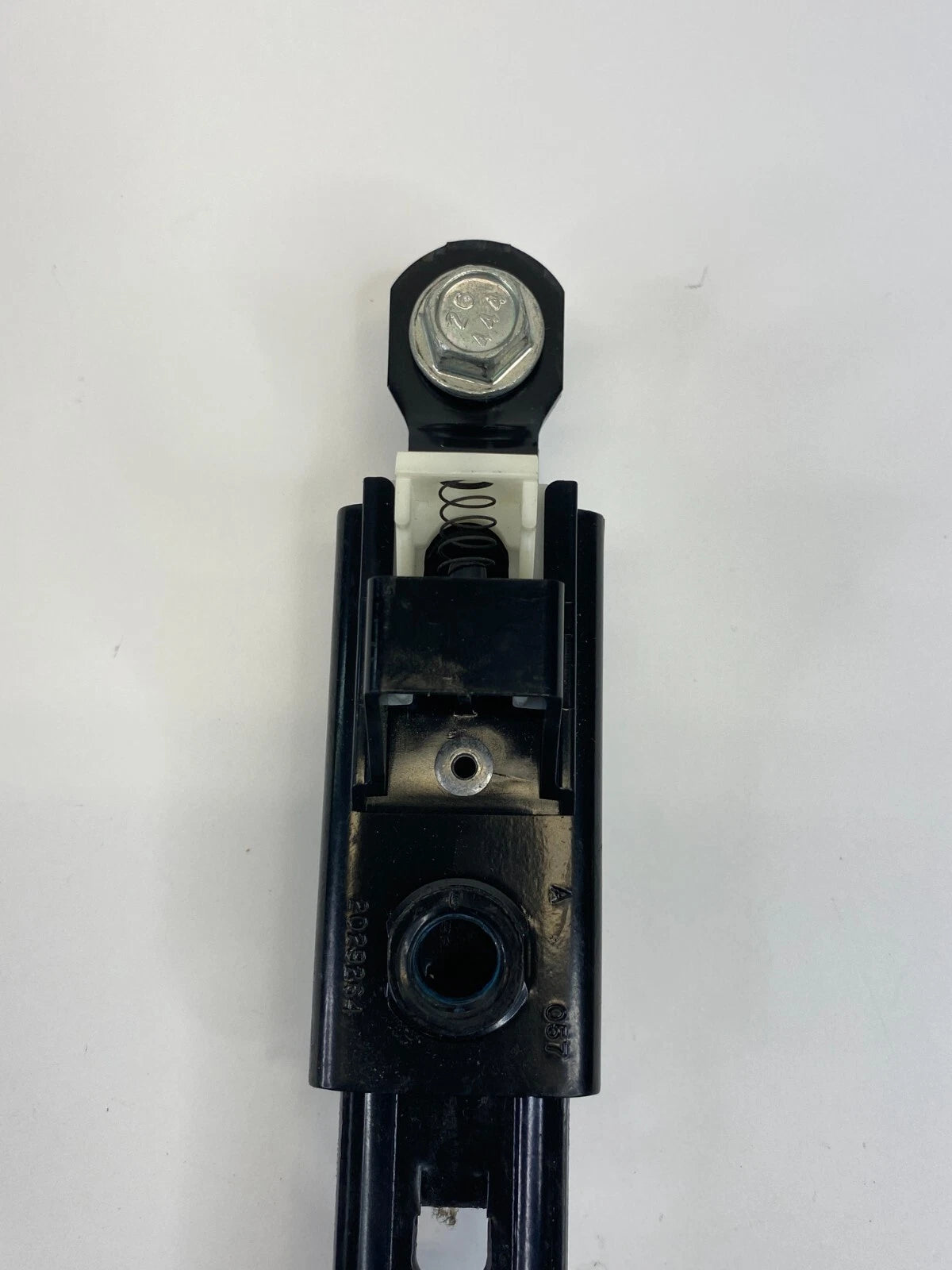 11 12 13 14 15 16 HYUNDAI ELANTRA FRONT LEFT SIDE SEAT BELT ADJUSTER HEIGHT OEM