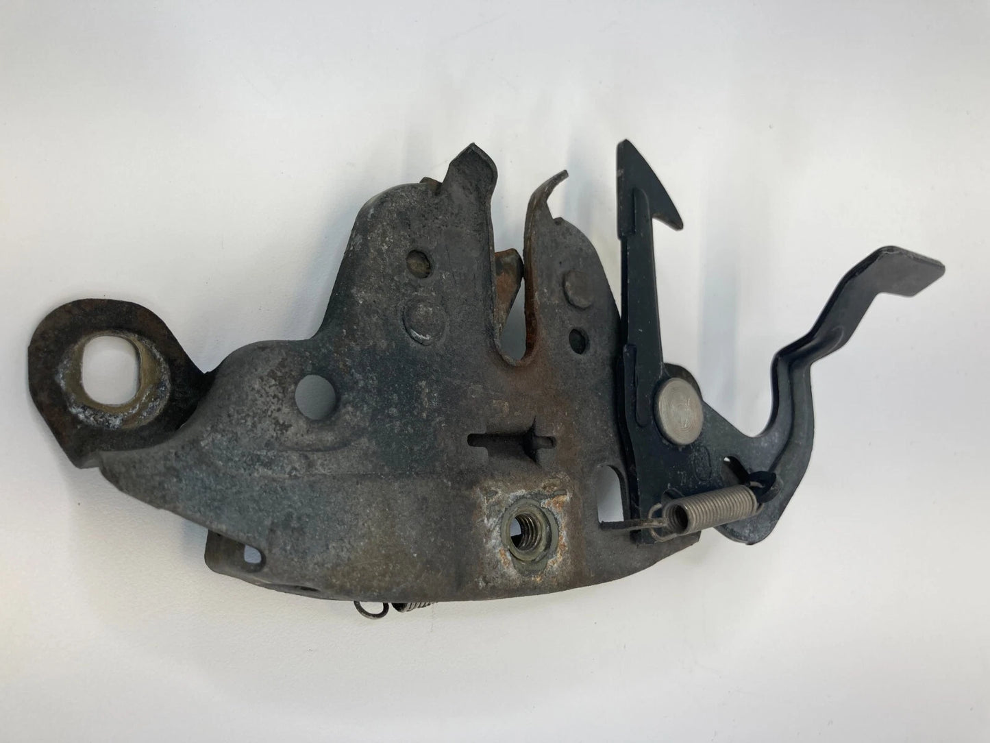 2000-2004 NISSAN XTERRA FRONTIER HOOD LOCK RELEASE LATCH ASSY OEM