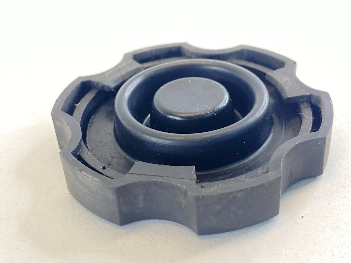 2000-2007 CHEVY MONTE CARLO BRAKE MASTER CYLINDER FLUID RESERVOIR CAP COVER LID