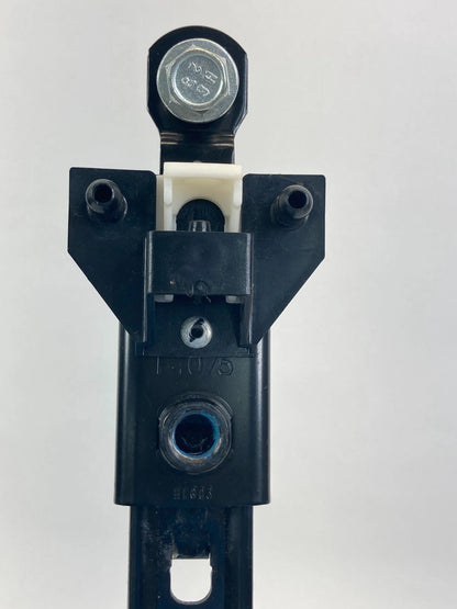 2010-2015 HYUNDAI TUCSON FRONT RIGHT PASSENGER SEAT BELT HEIGHT ADJUSTER OEM