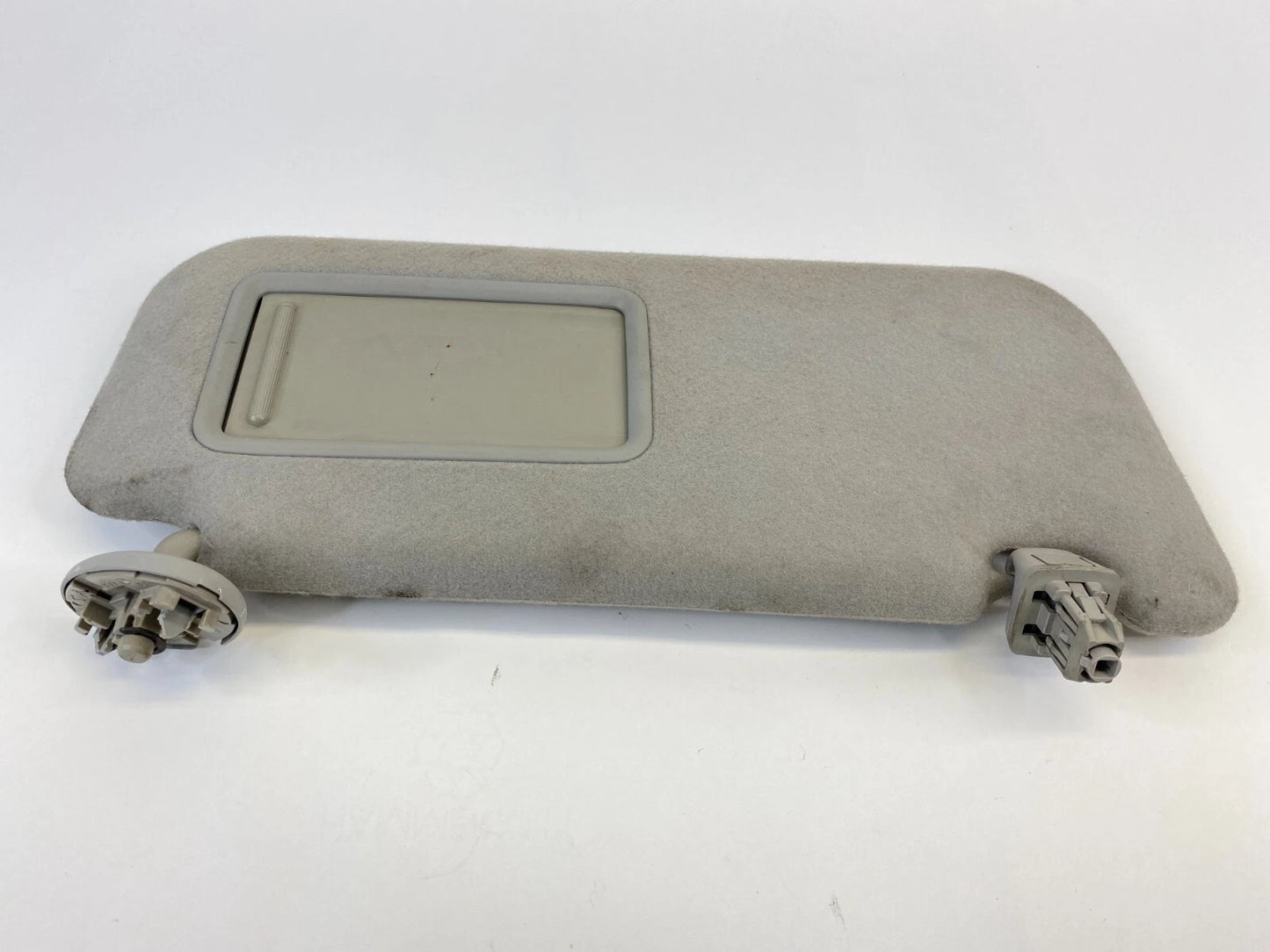 2009 2010 TOYOTA MATRIX ROOF FRONT RIGHT SIDE SUNVISOR SUN VISOR SHADE OEM