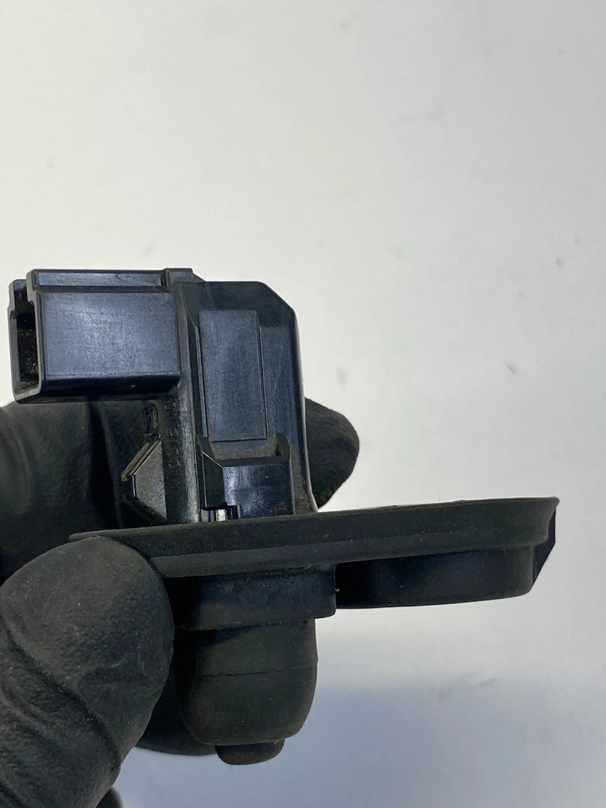 2003-2014 HONDA ACCORD INTERIOR LAMP DOOR JAMB PLUNGER SWITCH UNIT OEM FACTORY