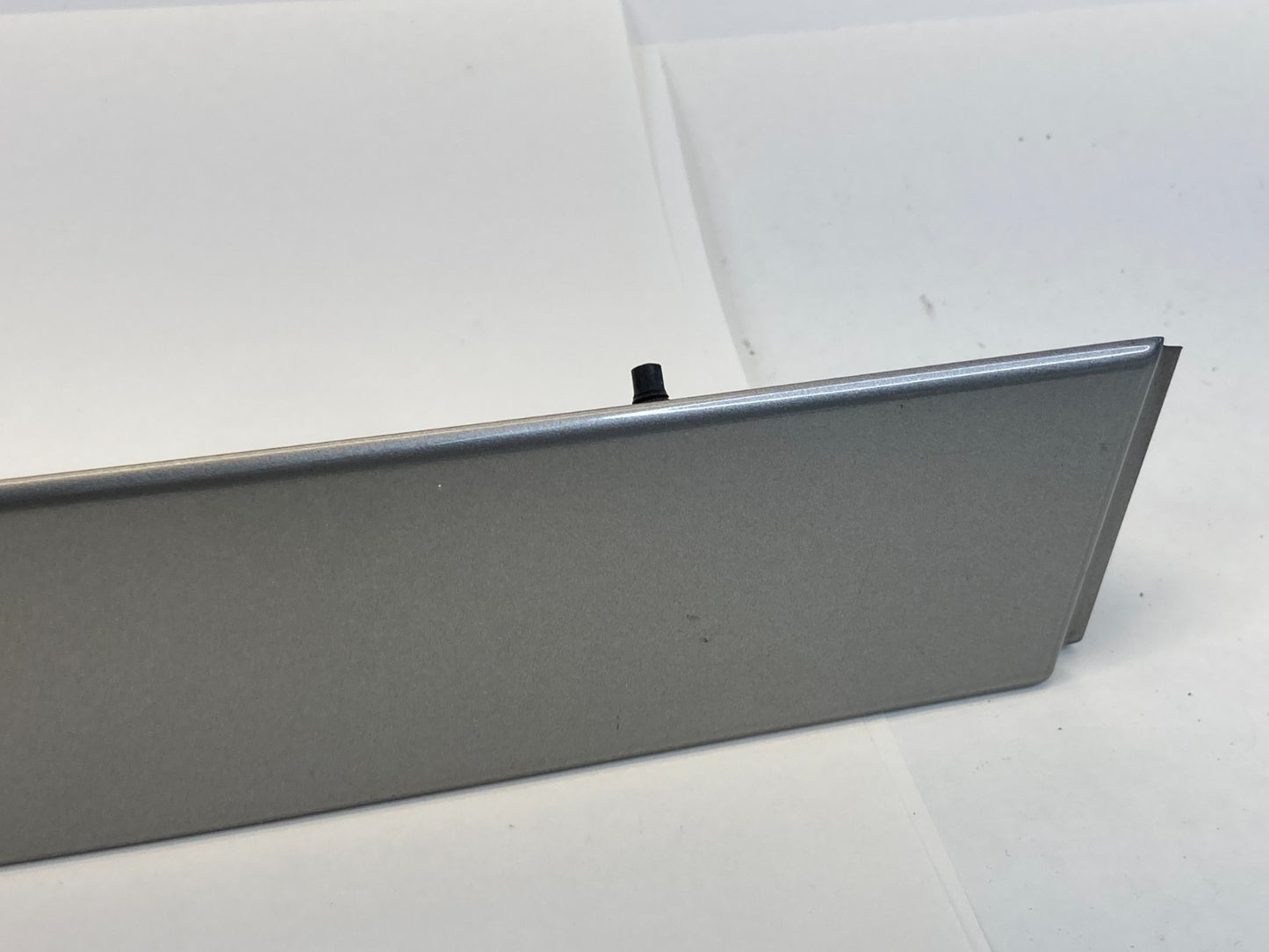 03 04 Saab 9-3 93 Convertible Trunk Lid Handle License Plate Molding Panel OEM