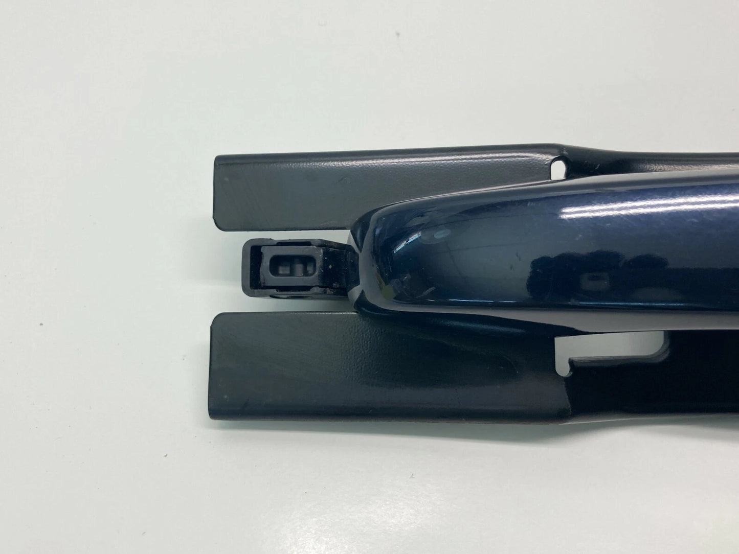 2011-2014 AVENGER CHRYSLER 200 FRONT LEFT EXTERIOR DOOR HANDLE 1KR95HBVAB OEM