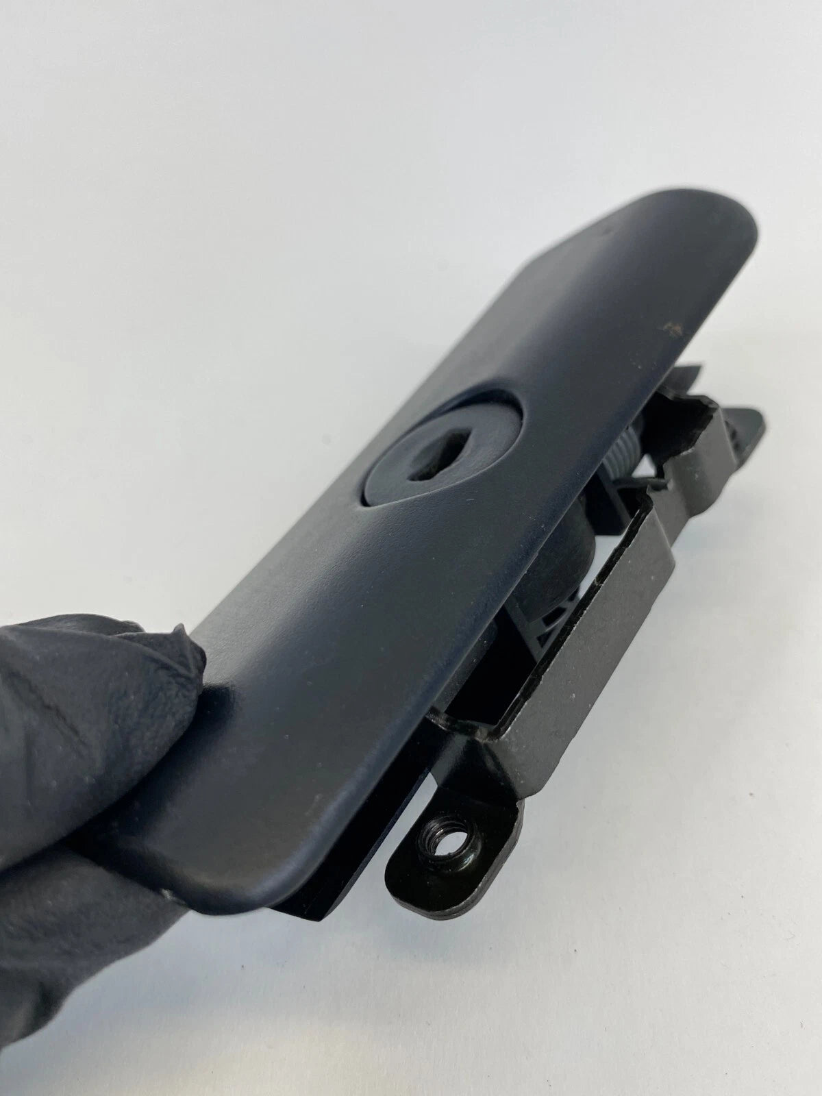 2001-2006 BMW 330XI FRONT DASH GLOVE BOX LOCK OPENER HANDLE ASSY OEM