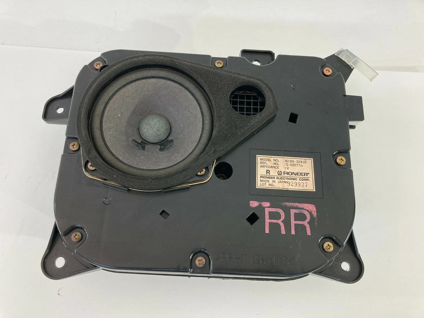 1998-2004 LEXUS GS300 98-00 GS400 REAR RIGHT PASSENGER SPEAKER W/ BOX PANEL