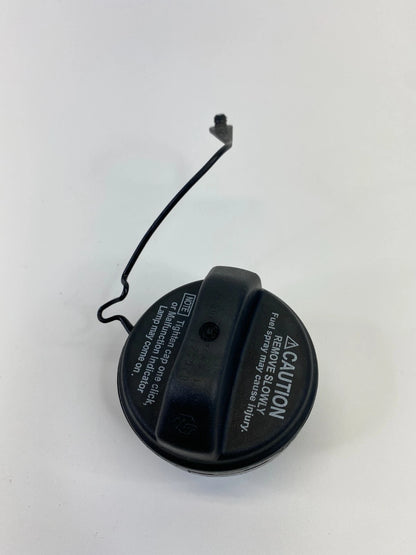2002 2003 LEXUS ES300 2003-2008 LEXUS GX470 FUEL FILLER GAS TANK CAP OEM