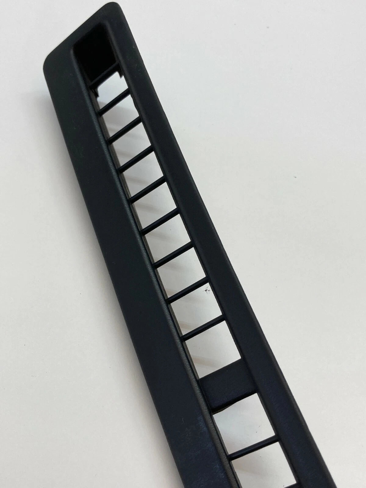 1996 1997 1998 1999 2000 NISSAN PATHFINDER DASH LEFT DRIVER AC DEFROSTER GRILLE