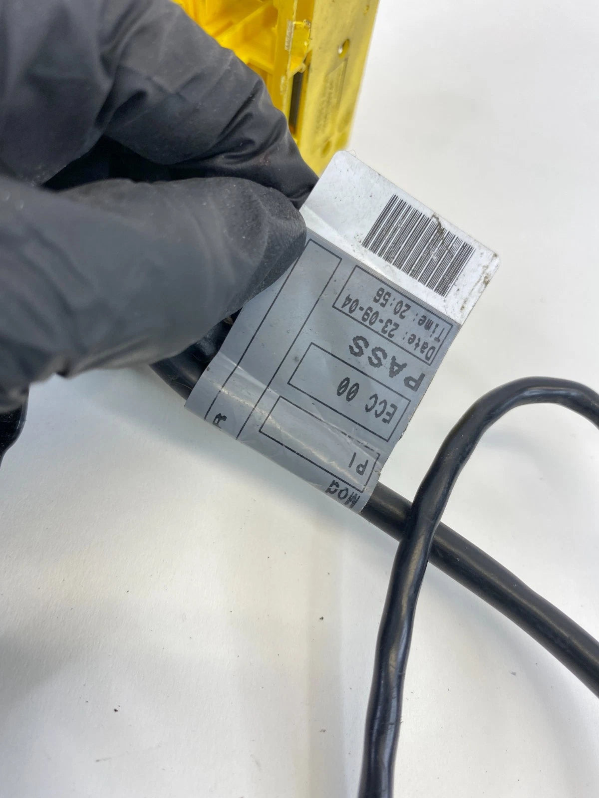 2003-2006 RANGE ROVER FRONT RIGHT PASSENGER SIDE SEAT BELT BUCKLE FR RH OEM