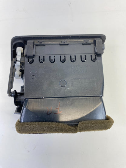 2009-2011 Volkswagen CC Front Right Side Outer Dash Air Vent Grille 3C1-819-702