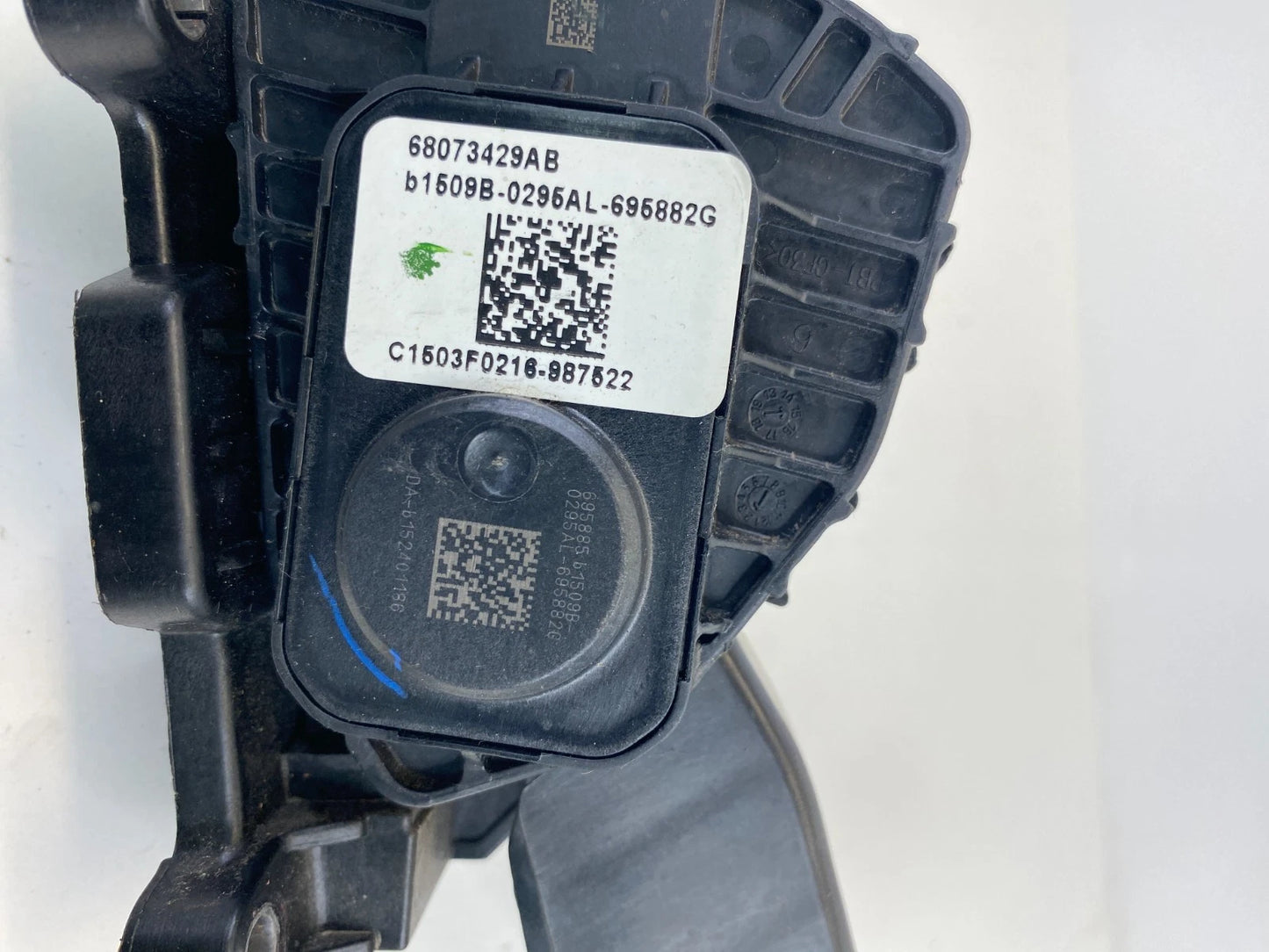 2012-2019 Fiat 500 1.4L AT Accelerator Gas Pedal 68073429AB OEM