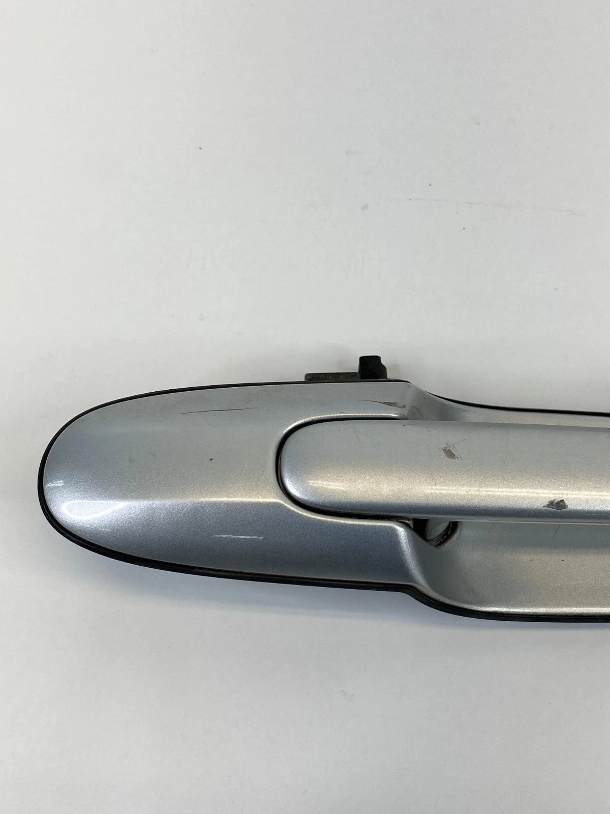 04-06 MAZDA MPV FRONT RIGHT PASSENGER SIDE DOOR EXTERIOR DOOR HANDLE ASSEMBLY