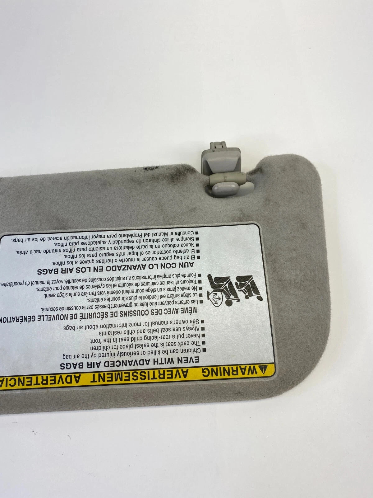 2009 2010 TOYOTA MATRIX ROOF FRONT RIGHT SIDE SUNVISOR SUN VISOR SHADE OEM