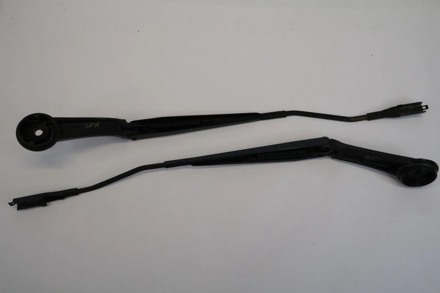 2012-2018 FORD FOCUS FRONT WINDSHIELD WIPER ARMS PAIR LEFT RIGHT OEM CM5117C495