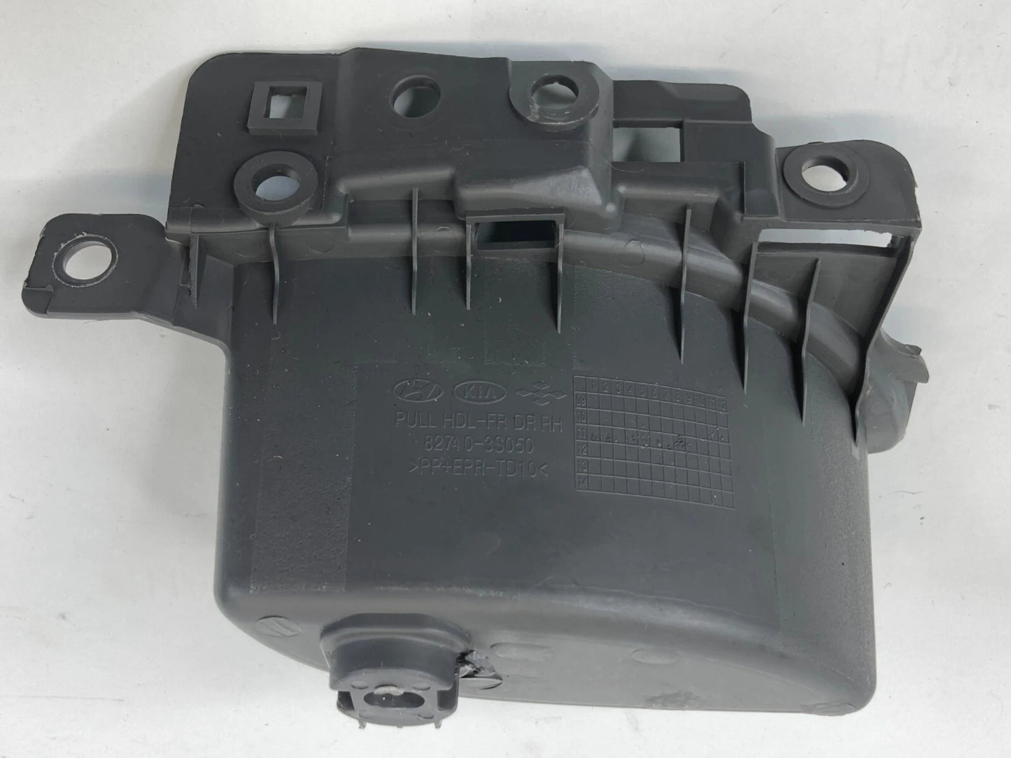 2011-2014 HYUNDAI SONATA FRONT RIGHT DOOR INTERIOR DOOR PULL HANDLE 82740-3S050