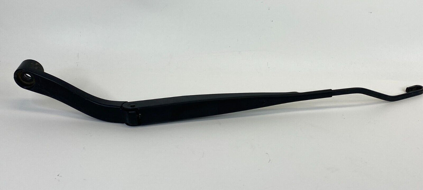 2016 Chevrolet Cruze Limited Front Right Glass Windshield Wiper Arm 95971328 OEM