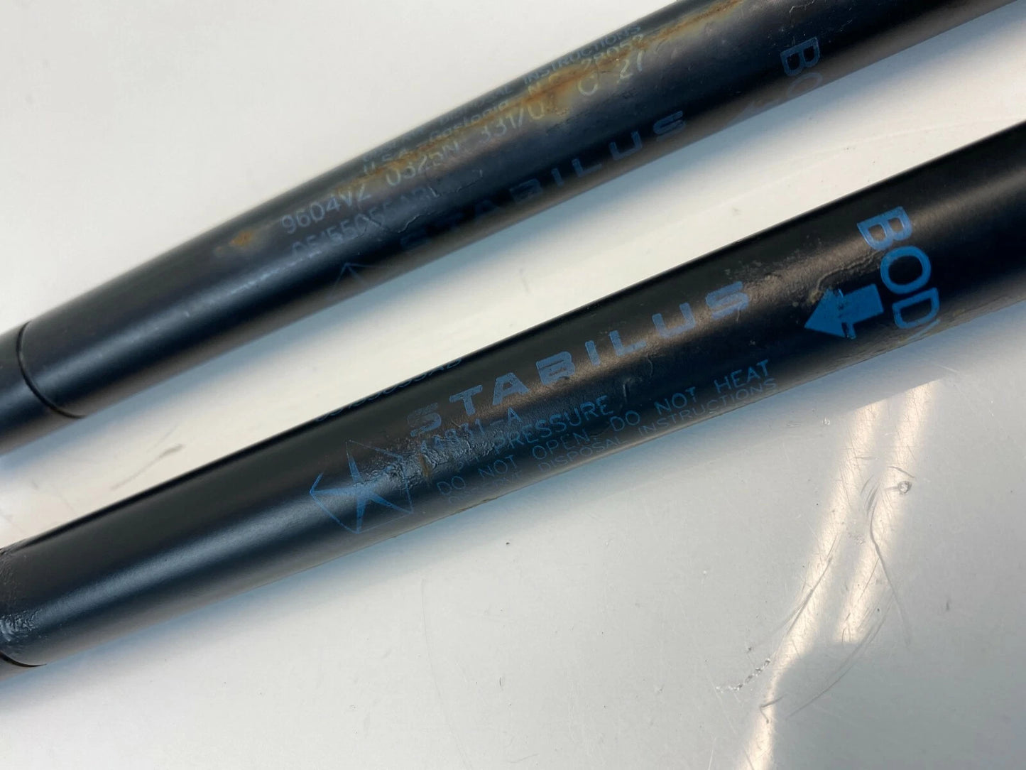 08-14 DODGE AVENGER SEDAN TRUNK HATCH LIFT SUPPORT CYLINDER SHOCK STRUT SET OEM