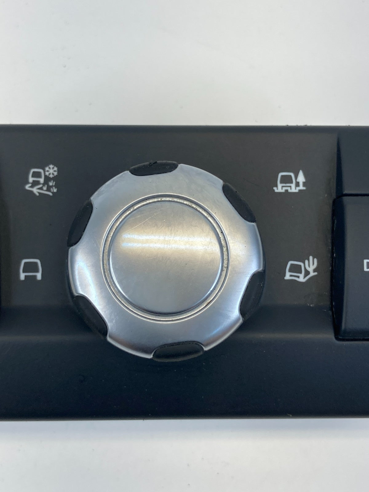 2008-2015 Land Rover LR2 Front Traction Control Switch Panel 6H52-14B596-CD OEM