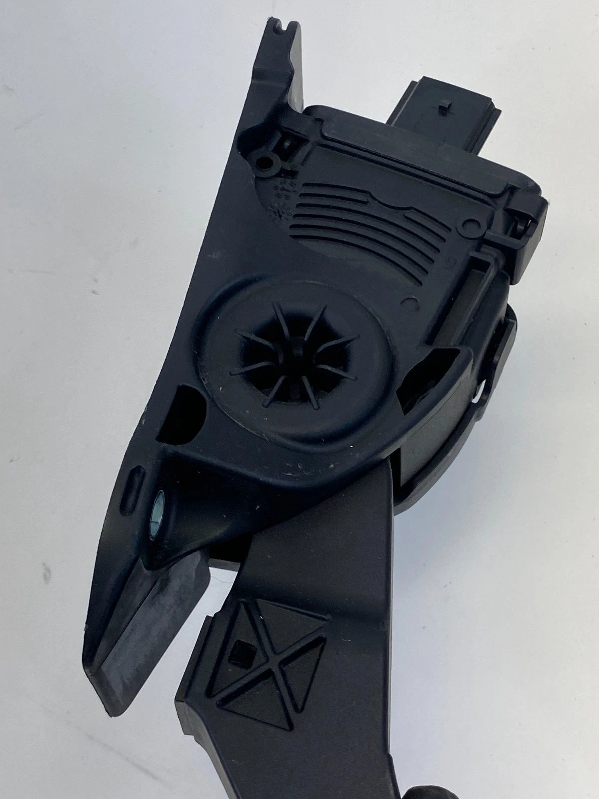 2013-2016 FORD ESCAPE GAS ACCELERATOR PEDAL WITH SENSOR ASSY CV61-9F836-GB OEM